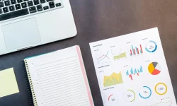 KIVA bevételi feltétel 2025-ben: mikor választható a kisvállalati adó?