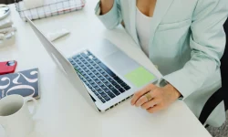 Hogyan lehet bejelentkezni a KIVA alá működő cégként?